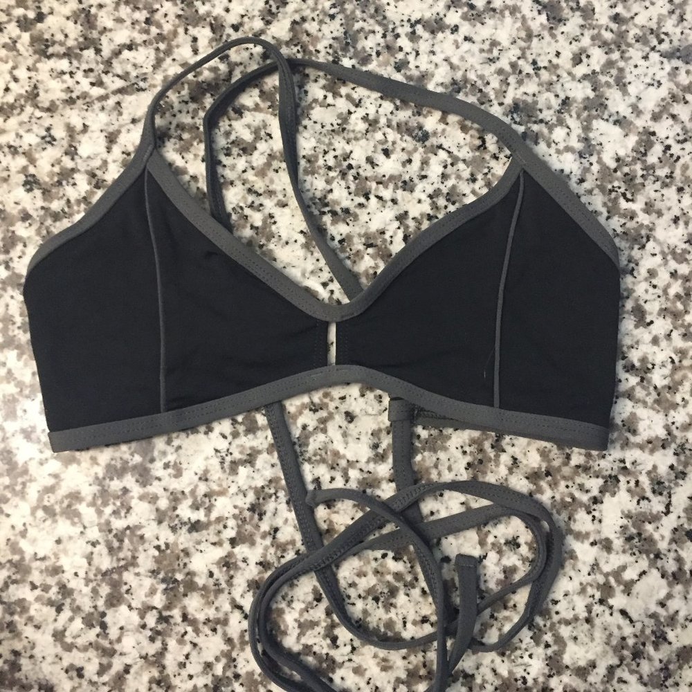 Jolyn Two-tone Vent Top